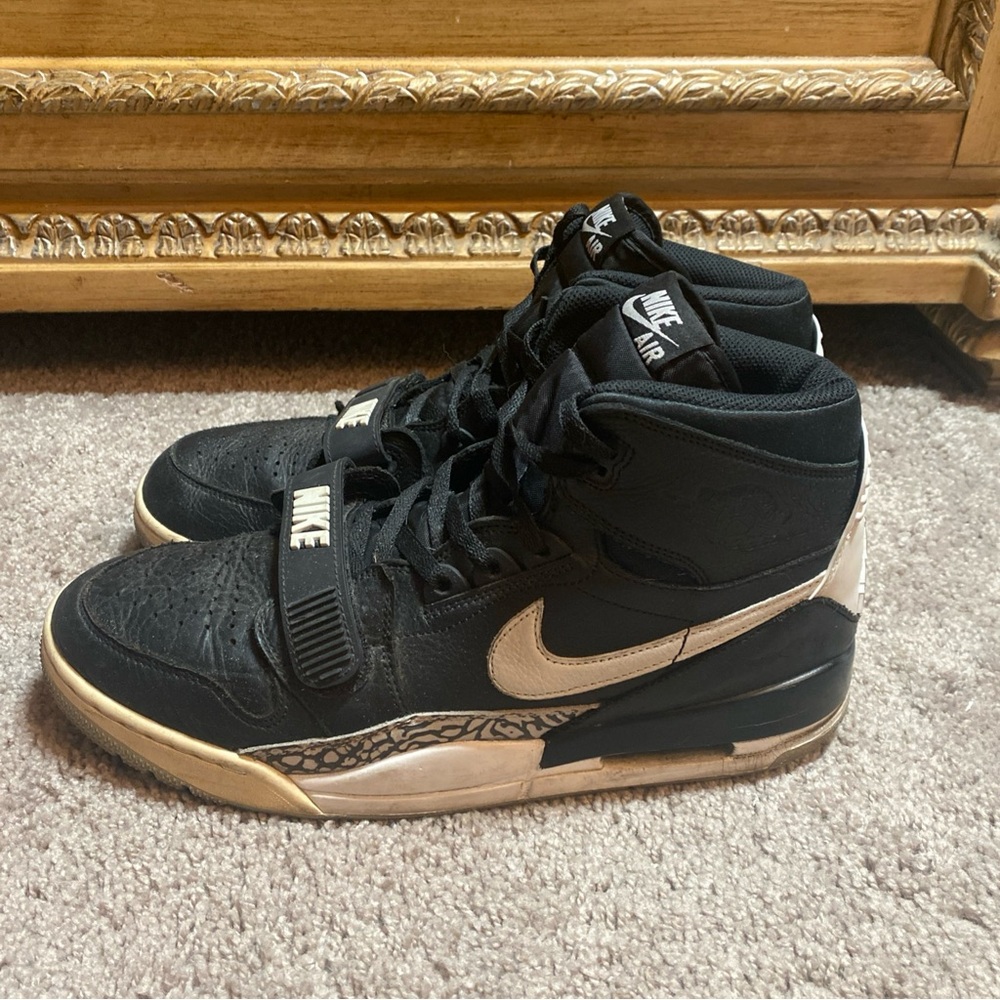 Jordan Legacy 312 Black & white Athletic Shoes men’s 13